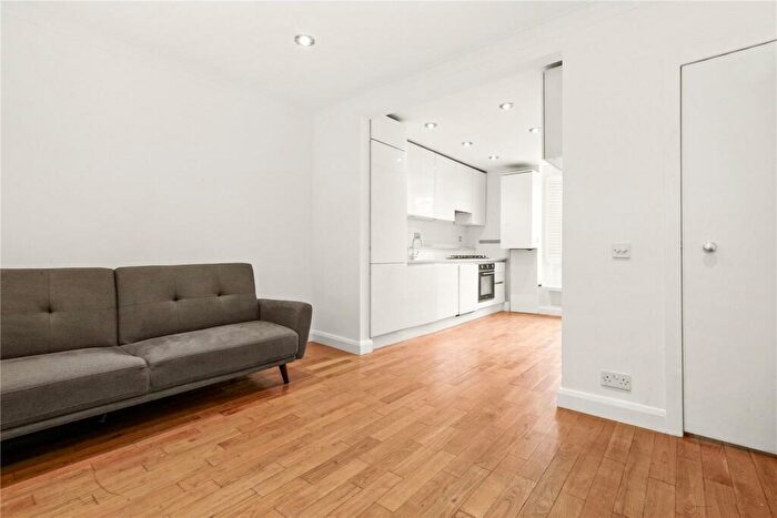 2 Bedroom Terraced House To Rent In Mornington Crescent, Camden, NW1