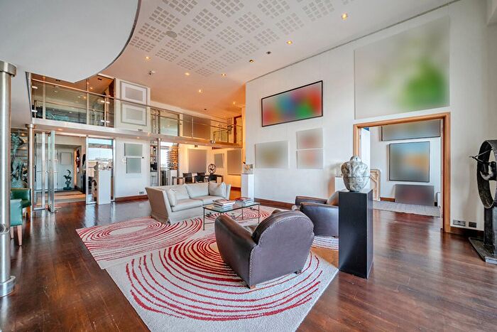 3 Bedroom Flat For Sale In Peterborough Road, Fulham, London, SW6