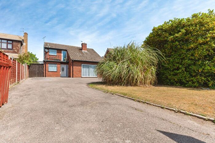 4 Bedroom Detached House For Sale In Point Clear Road, St. Osyth, Clacton-on-Sea, Essex, CO16