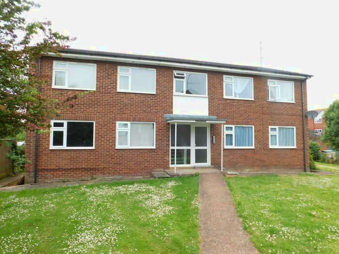 2 Bedroom Flat To Rent In Walnut Walk, Polegate, BN26