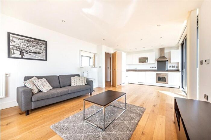 2 Bedroom Flat To Rent In Arc Tower, Uxbridge Road, Ealing, W5