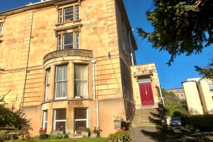 2 Bedroom Flat To Rent In Redland Park, Bristol, BS6