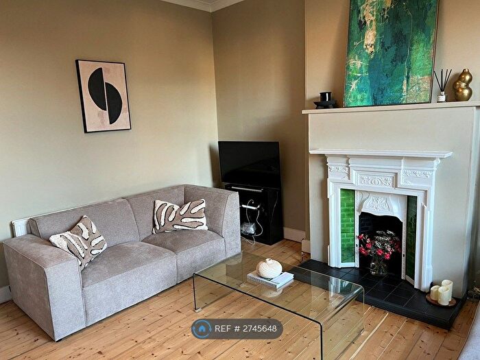 2 Bedroom Flat To Rent In Roseburn Street, Edinburgh, EH12
