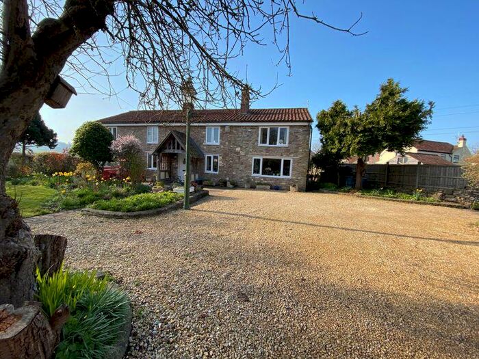 4 Bedroom Detached House For Sale In Thornbury, BS35