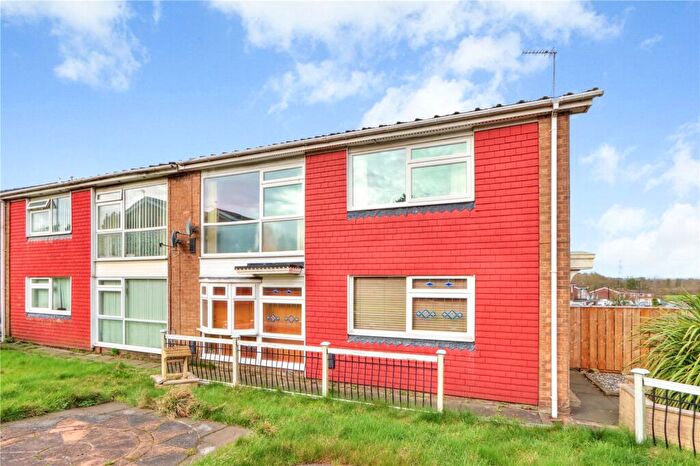 2 Bedroom Flat For Sale In Beckside Gardens, Newcastle Upon Tyne, Tyne And Wear, NE5