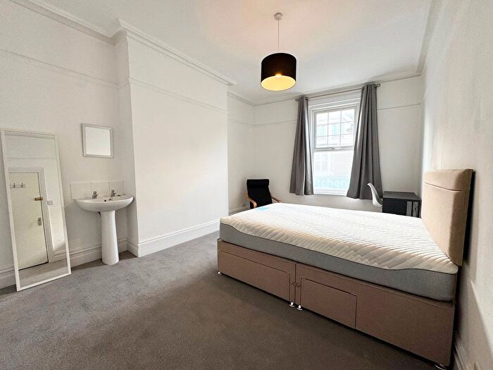 1 Bedroom Property To Rent In Poole Road, Branksome, Poole, BH12