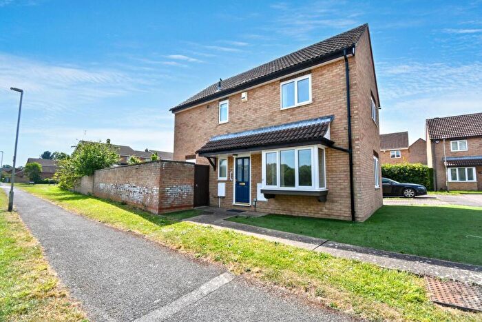 4 Bedroom Detached House For Sale In Hillgrounds Road, Kempston, Bedford, MK42