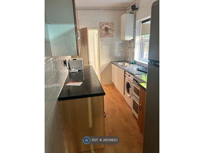 3 Bedroom Terraced House To Rent In Burnmoor Street, Leicester, LE2