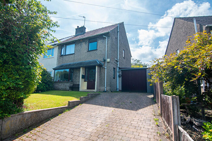 3 Bedroom Semi Detached House For Sale In Garth Brow, Kendal, Cumbria, LA9