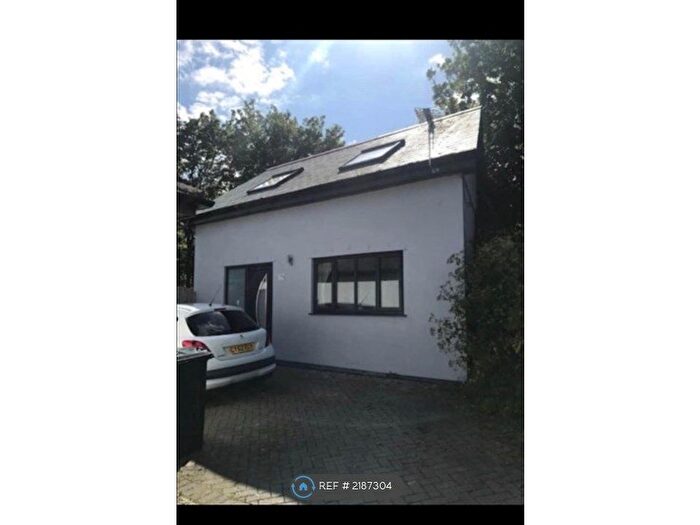 1 Bedroom Detached House To Rent In Crossways, Falmouth, TR11