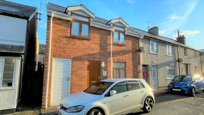 2 Bedroom Terraced House For Sale In Brookes Street, Llandudno, LL30