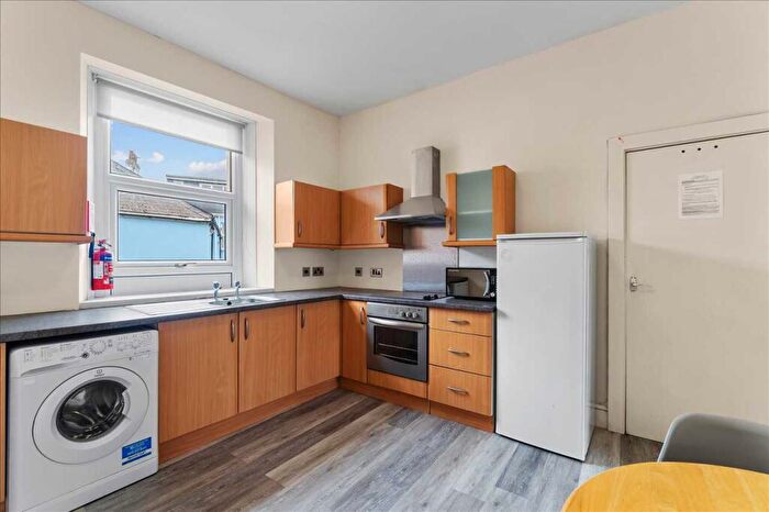 4 Bedroom Terraced House To Rent In Clifton Place, Plymouth, PL4