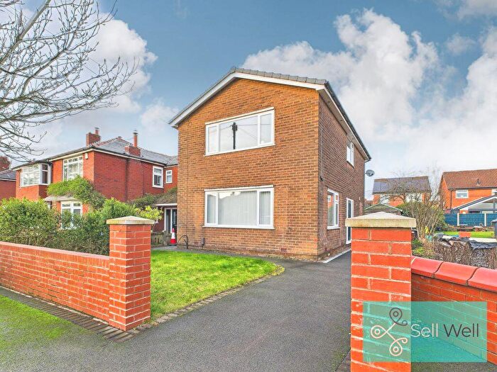 3 Bedroom Detached House For Sale In Sale Lane, Tyldesley, Manchester, M29