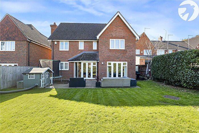4 Bedroom Detached House For Sale In Hawthorn Park, Swanley, Kent, BR8