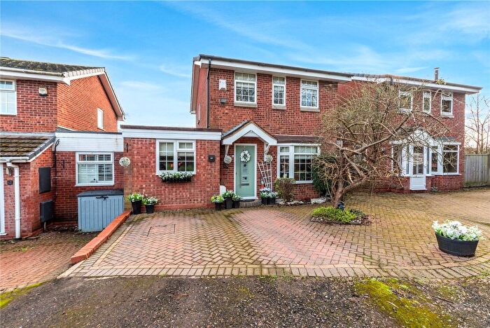 4 Bedroom Detached House For Sale In Kingscote Close, Redditch, Worcestershire, B98