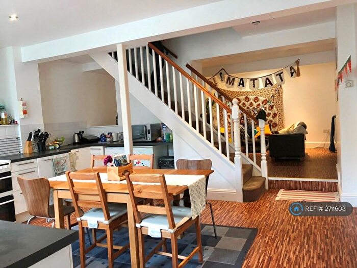 6 Bedroom Terraced House To Rent In Student House - North Rd, Bristol, BS6