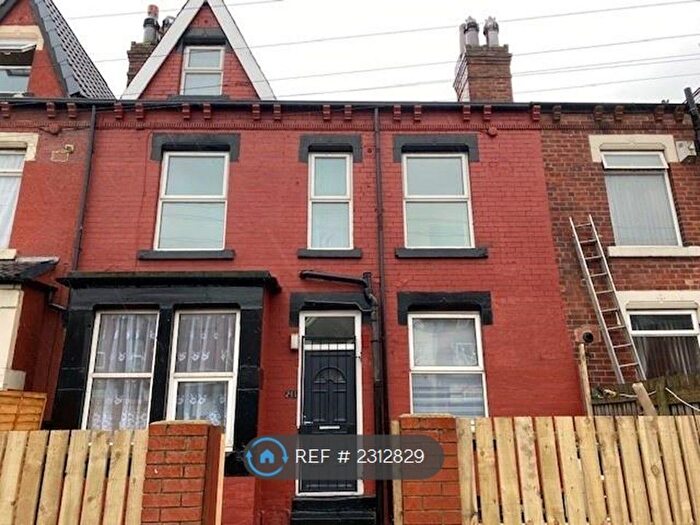 3 Bedroom Terraced House To Rent In Harehills Lane, Leeds, LS8