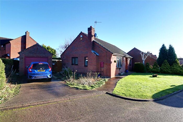 2 Bedroom Bungalow For Sale In Blacksmiths Close, Barrow-upon-Humber, Lincolnshire, DN19