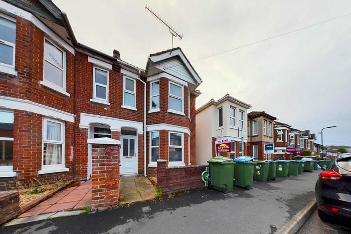 5 Bedroom Property To Rent In Burlington Road, Southampton, SO15