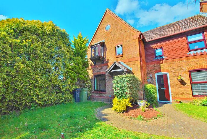 1 Bedroom End Of Terrace House To Rent In Ockley Court, Burpham, Guildford, GU4
