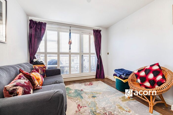 1 Bedroom Flat To Rent In Old Kent Road, London, SE1