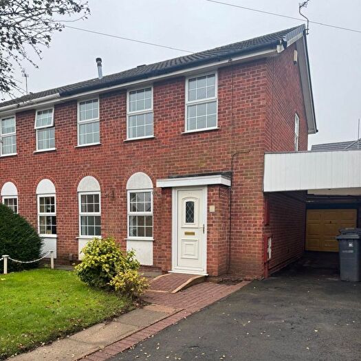 3 Bedroom Semi-Detached House To Rent In The Ridgeway, Burbage, LE10