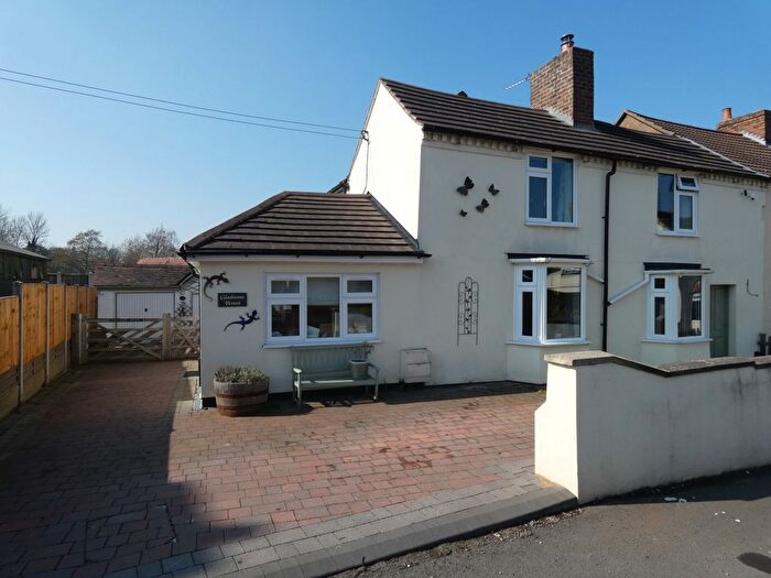 4 Bedroom Semi-Detached House To Rent In Sunnyside Road, Ketley Bank, Telford, TF2