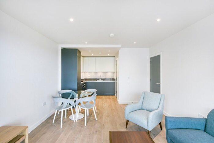 1 Bedroom Flat To Rent In Tandy Place, East Village, E20