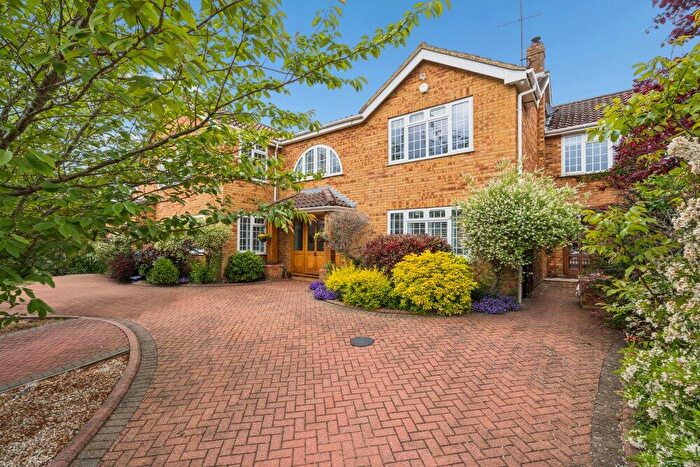 5 Bedroom Detached House To Rent In The Meadows, Flackwell Heath, High Wycombe, Buckinghamshire, HP10
