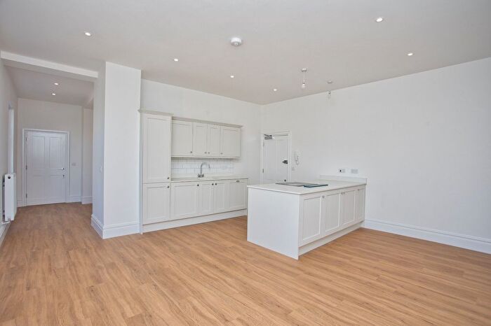 2 Bedroom Flat For Sale In Sandgate Road, Folkestone, Kent, CT20