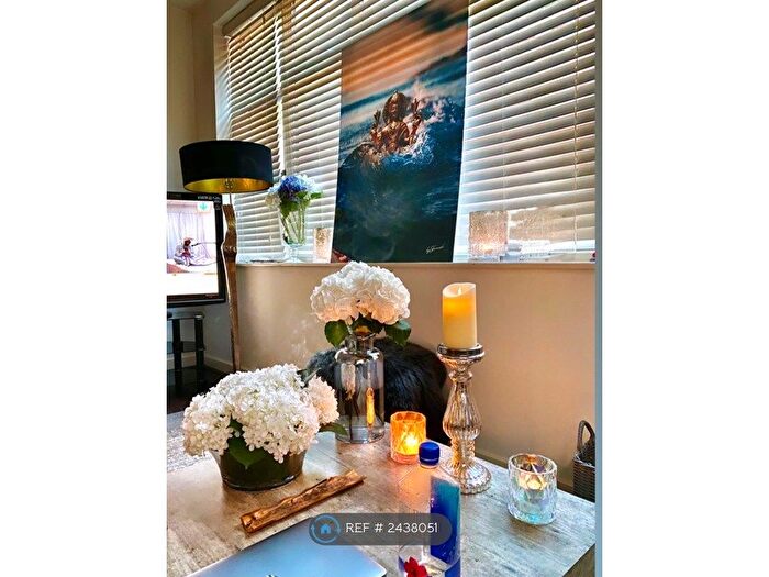 1 Bedroom Flat To Rent In Mint Drive, Jewellery Quarter, Birmingham, B18