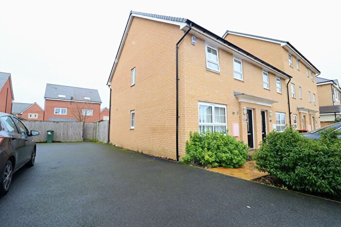 3 Bedroom End Of Terrace House For Sale In Sheppard Grove, Milton Keynes, MK17