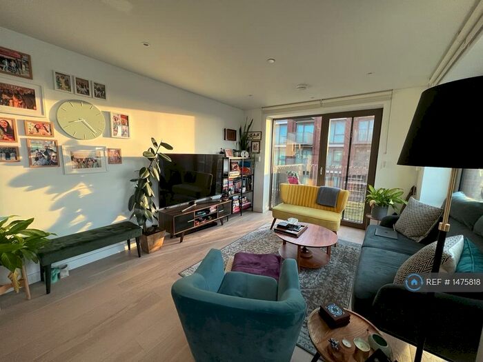 2 Bedroom Flat To Rent In Pendant Court, London, E16