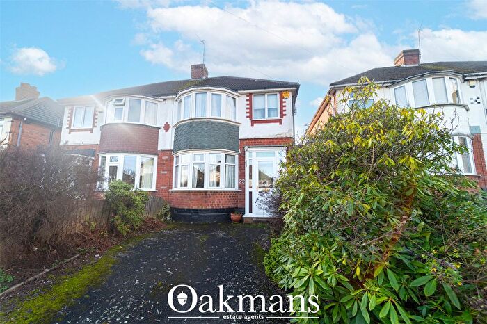 3 Bedroom Semi Detached House For Sale In Middle Meadow Avenue, Quinton, Birmingham, West Midlands, B32