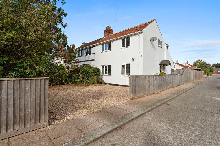 4 Bedroom Semi-Detached House For Sale In Southfield Road, Scartho, DN33