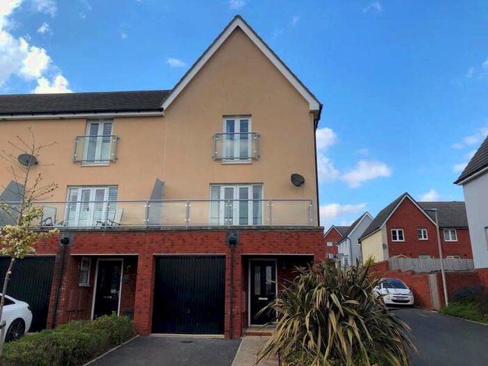 3 Bedroom House To Rent In Triumph Place, Teignmouth, TQ14