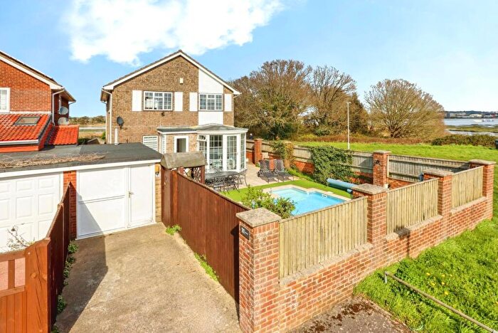 4 Bedroom Detached House For Sale In Falconer Drive, Poole, Dorset, BH15