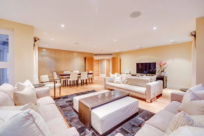 4 Bedroom Flat To Rent In Arcadian House, Imperial Crescent, SW6