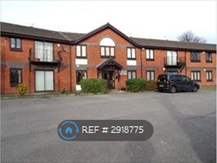 2 Bedroom Flat To Rent In Ermington Court, Heywood, OL10
