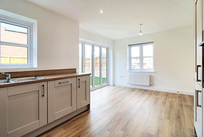 3 Bedroom Semi-Detached House To Rent In Princes Meadows, PR4