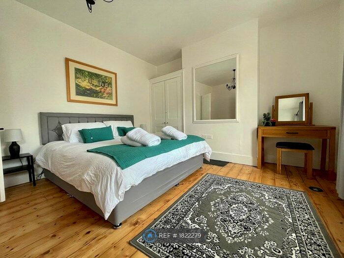 2 Bedroom Terraced House To Rent In South Terrace, Hastings, TN34