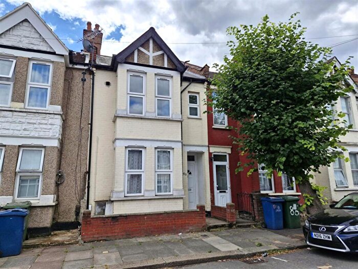 5 Bedroom Terraced House For Sale In Herga Road, Wealdstone, HA3