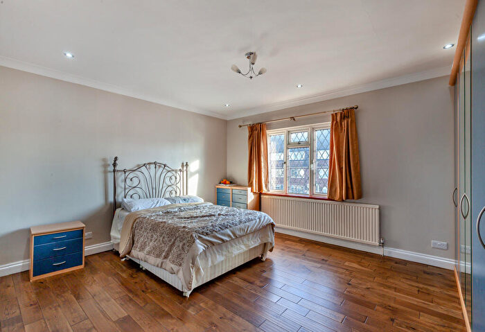 5 Bedroom Detached House To Rent In Upper Brentwood Road, Gidea Park, Romford, RM2
