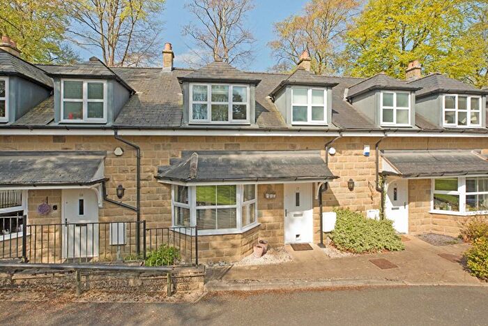 3 Bedroom Mews For Sale In Rombald Grange, Crossbeck Road, Ilkley, LS29