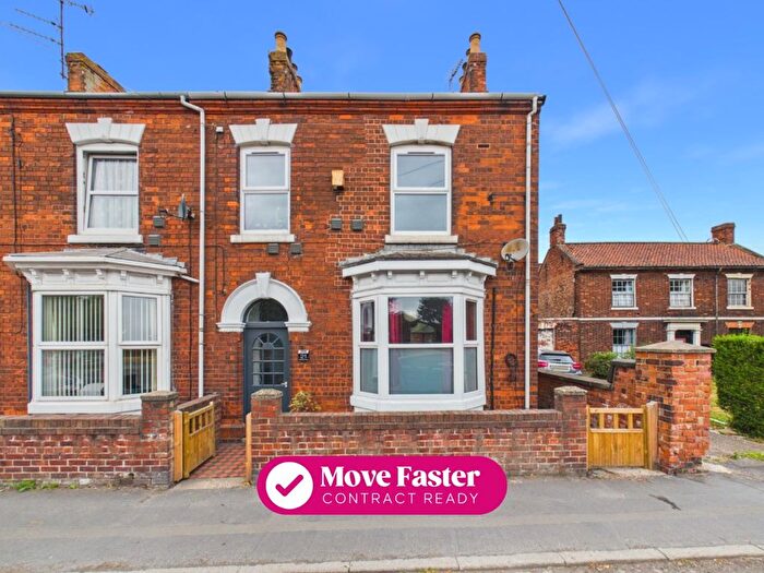 2 Bedroom Semi-detached House For Sale In Waterside Road, Barton-Upon-Humber, DN18