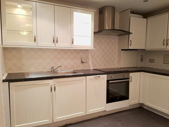 2 Bedroom Property To Rent In Lancaster Road, Enfield, EN2