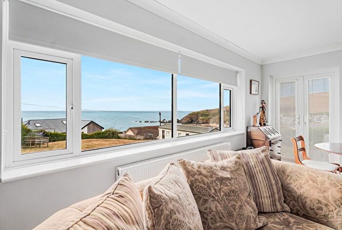 5 Bedroom Bungalow For Sale In Challaborough, South Devon, TQ7