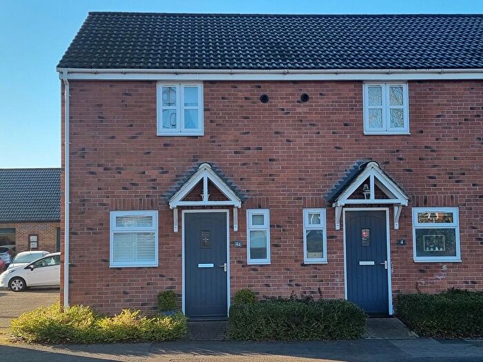 2 Bedroom End Of Terrace House To Rent In Fairfield Road, Warminster, BA12