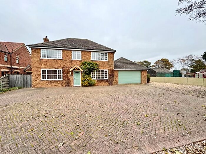 4 Bedroom Detached House For Sale In Keeling Street, North Somercotes, Louth, LN11