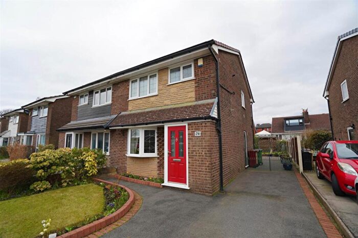 3 Bedroom Semi-Detached House For Sale In Greenbarn Way, Blackrod, Bolton, BL6